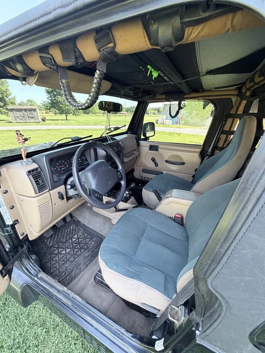 2001 Jeep TJ Wrangler - Image 3 of 8