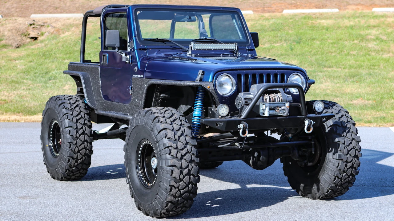 2001 Jeep TJ Wrangler - Image 2 of 31