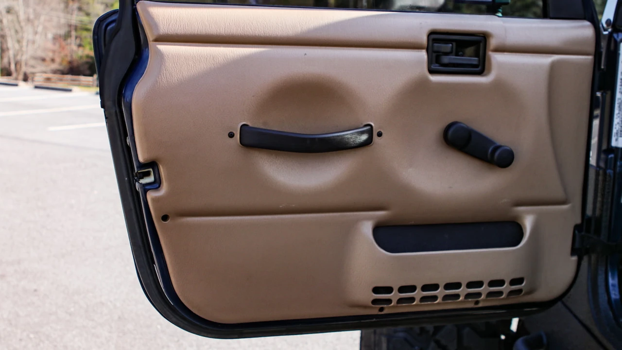 2001 Jeep TJ Wrangler - Image 22 of 31