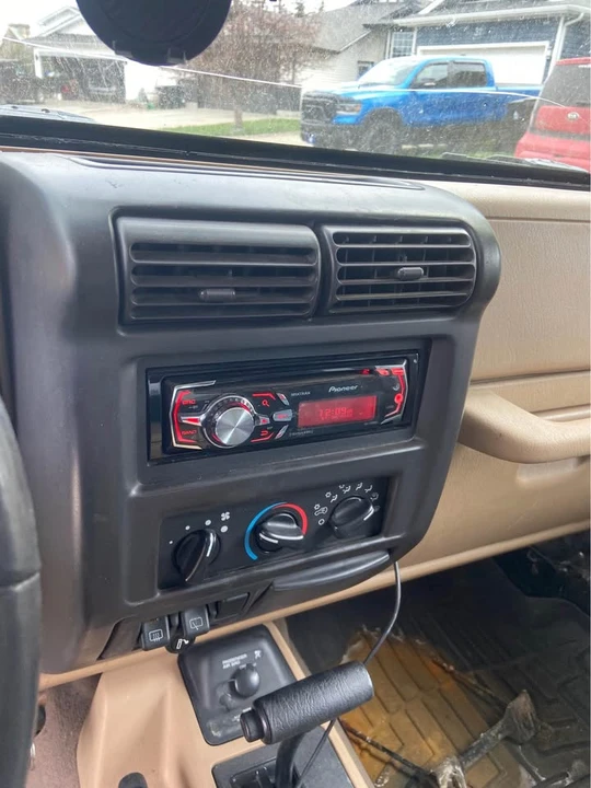 2001 Jeep TJ Wrangler - Image 6 of 12