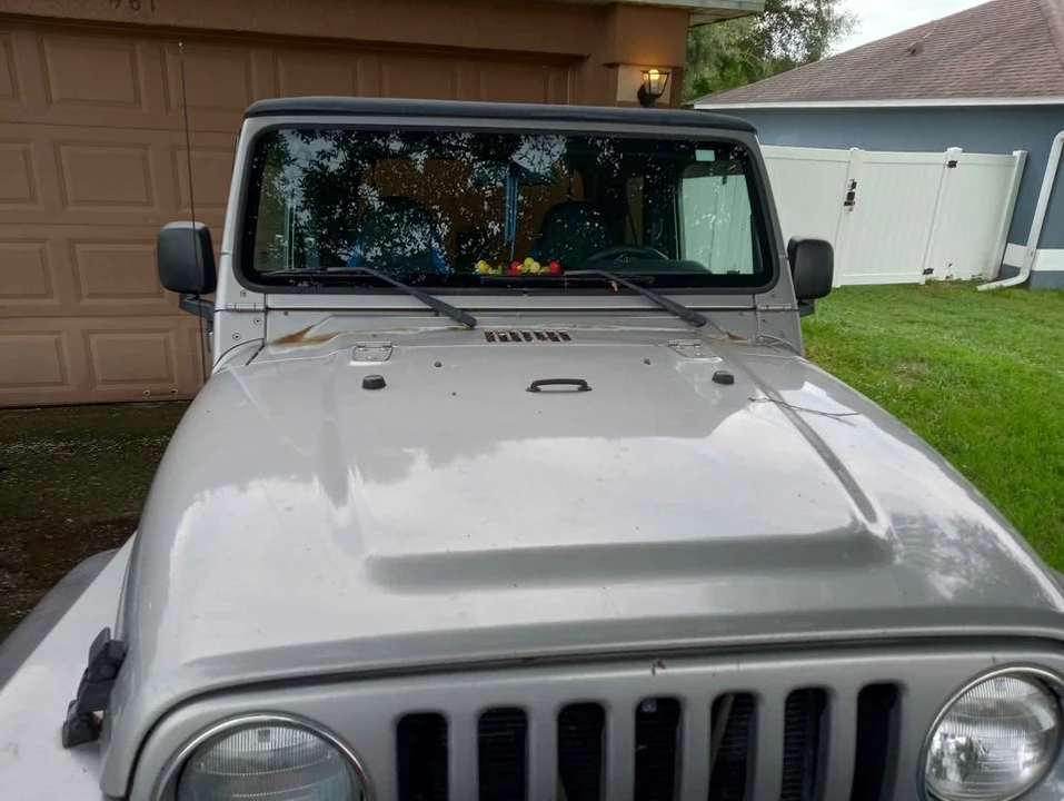 2001 Jeep TJ Wrangler - Image 2 of 3