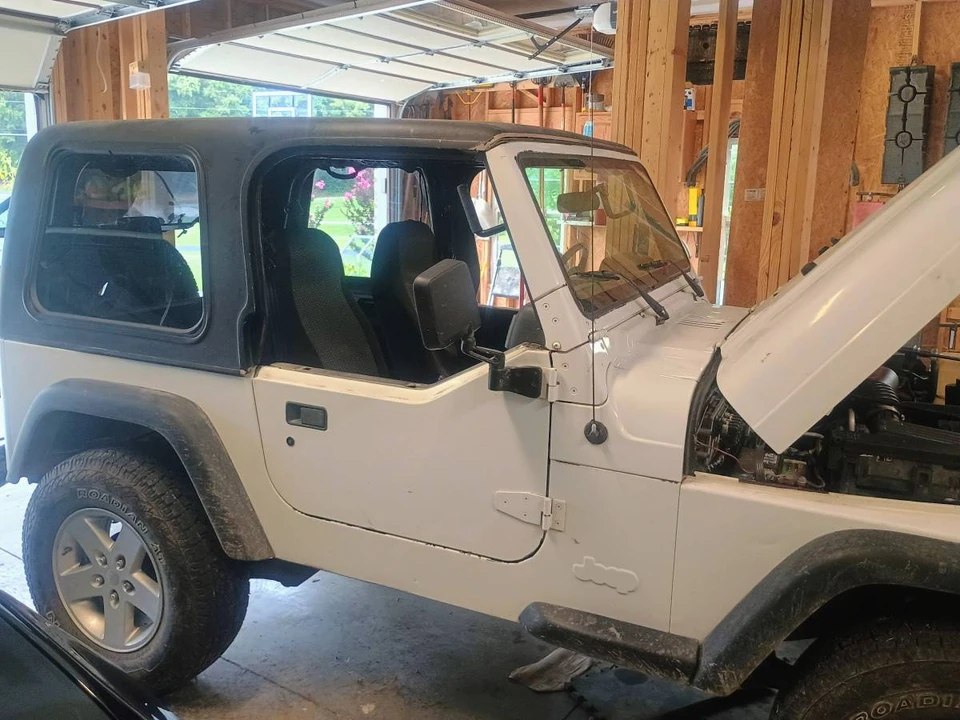 2001 Jeep TJ Wrangler - Image 16 of 17
