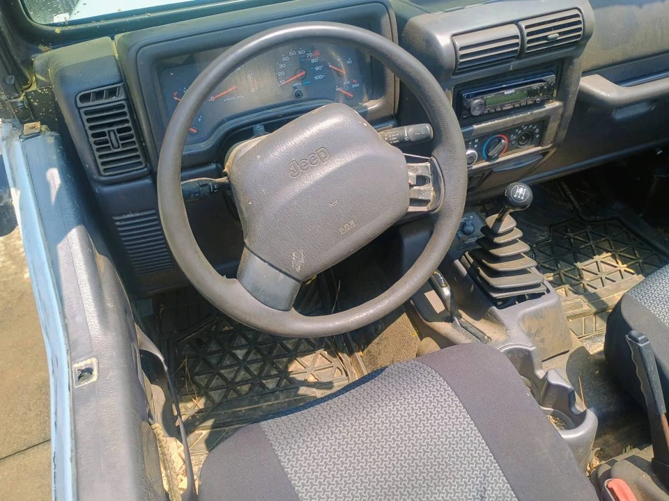 2001 Jeep TJ Wrangler - Image 13 of 17