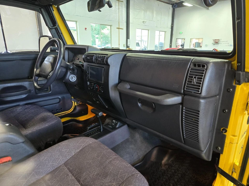 2001 Jeep TJ Wrangler - Image 10 of 14