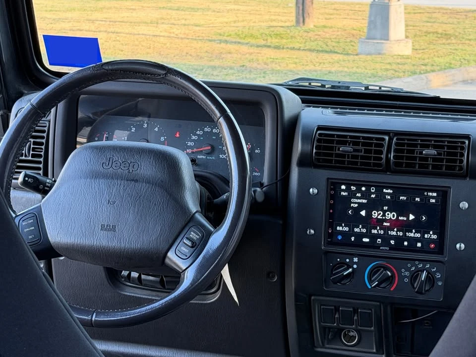 2001 Jeep TJ Wrangler - Image 6 of 10