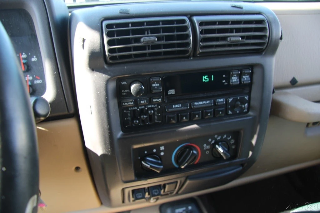 2001 Jeep TJ Wrangler - Image 17 of 21