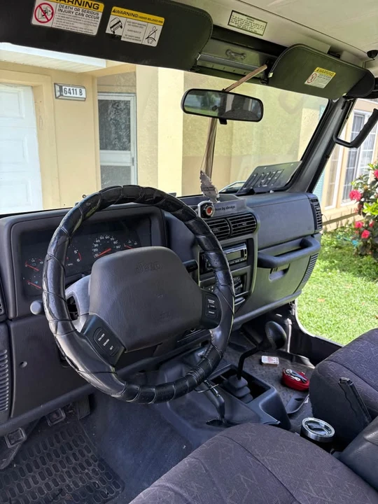 2001 Jeep TJ Wrangler - Image 4 of 5