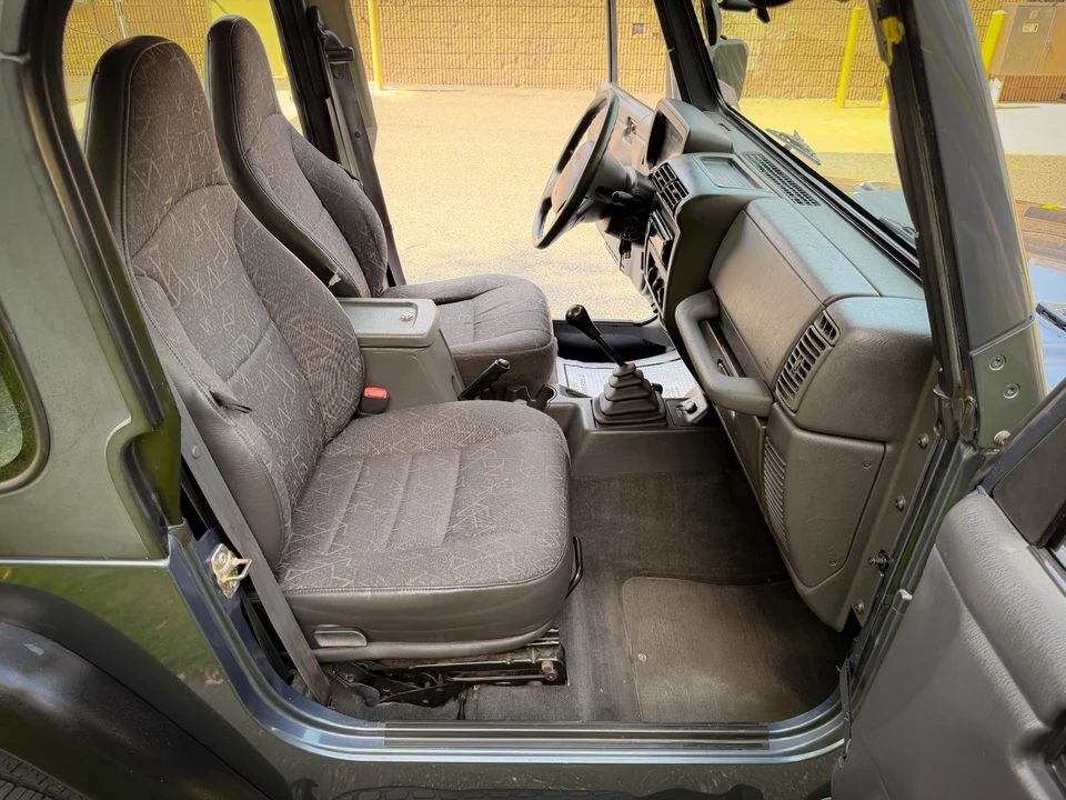 2001 Jeep TJ Wrangler - Image 25 of 31
