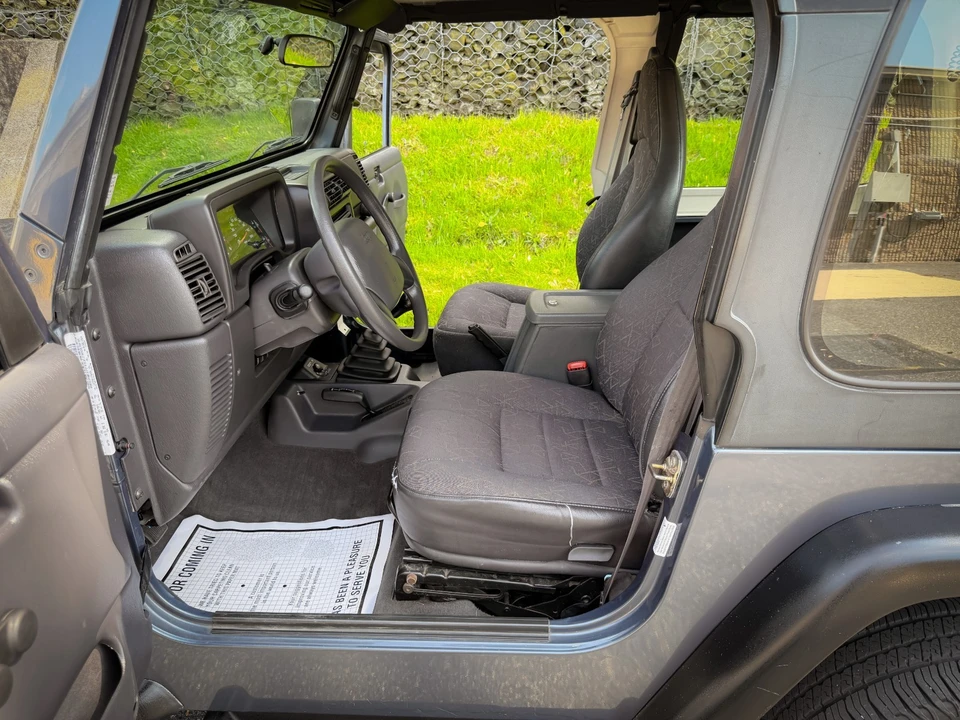 2001 Jeep TJ Wrangler - Image 17 of 31