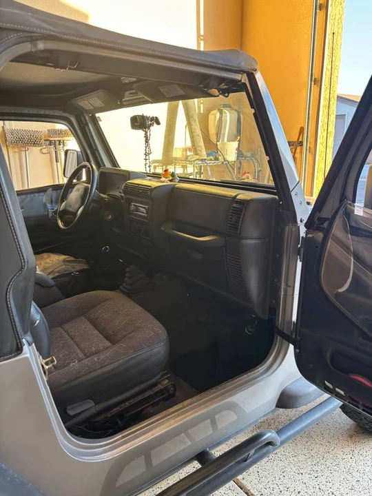 2001 Jeep TJ Wrangler - Image 2 of 4