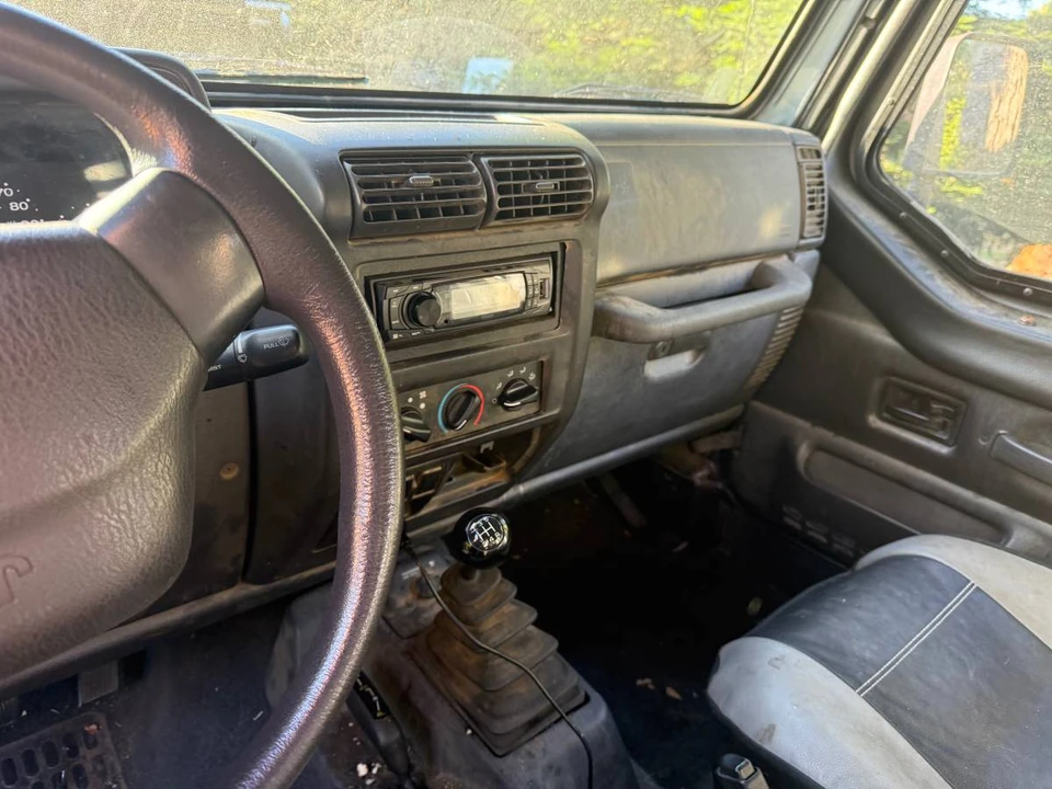 2001 Jeep TJ Wrangler - Image 7 of 10
