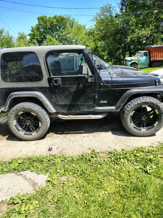 2001 Jeep TJ Wrangler - Image 6 of 13