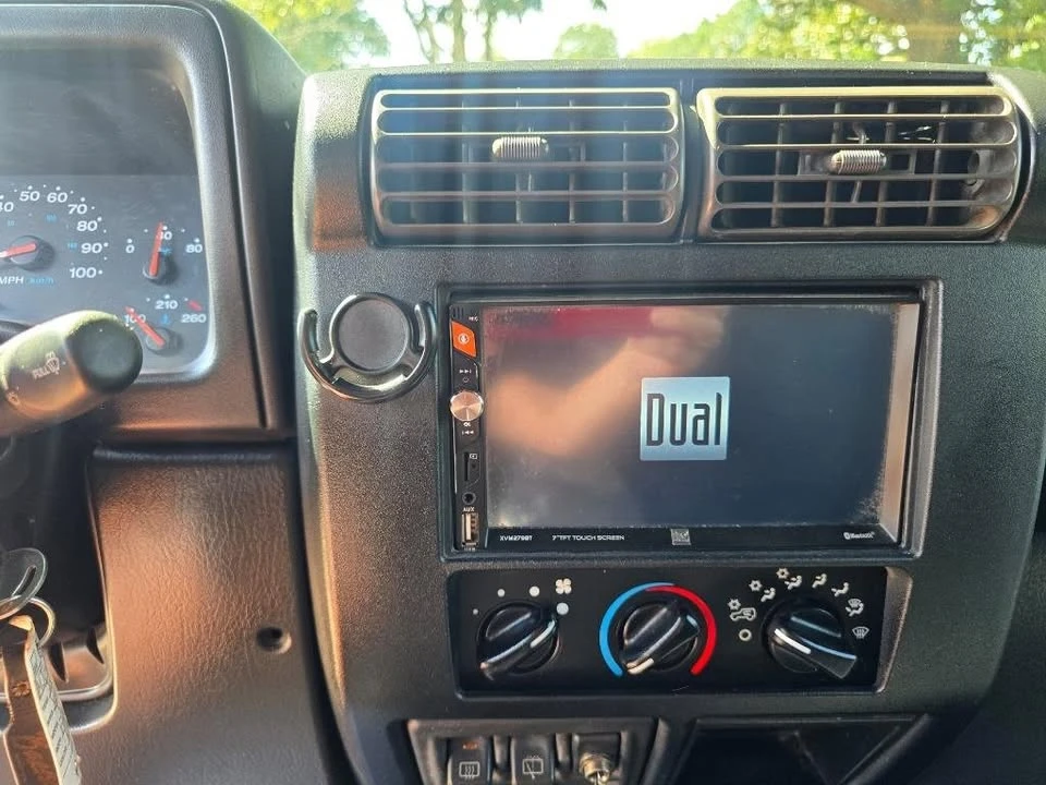 2001 Jeep TJ Wrangler - Image 9 of 12