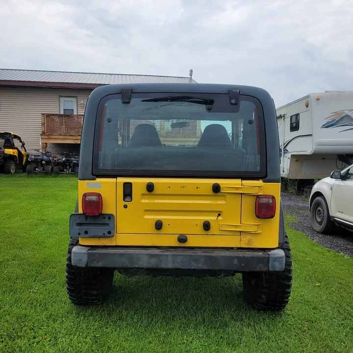 2001 Jeep TJ Wrangler - Image 2 of 13