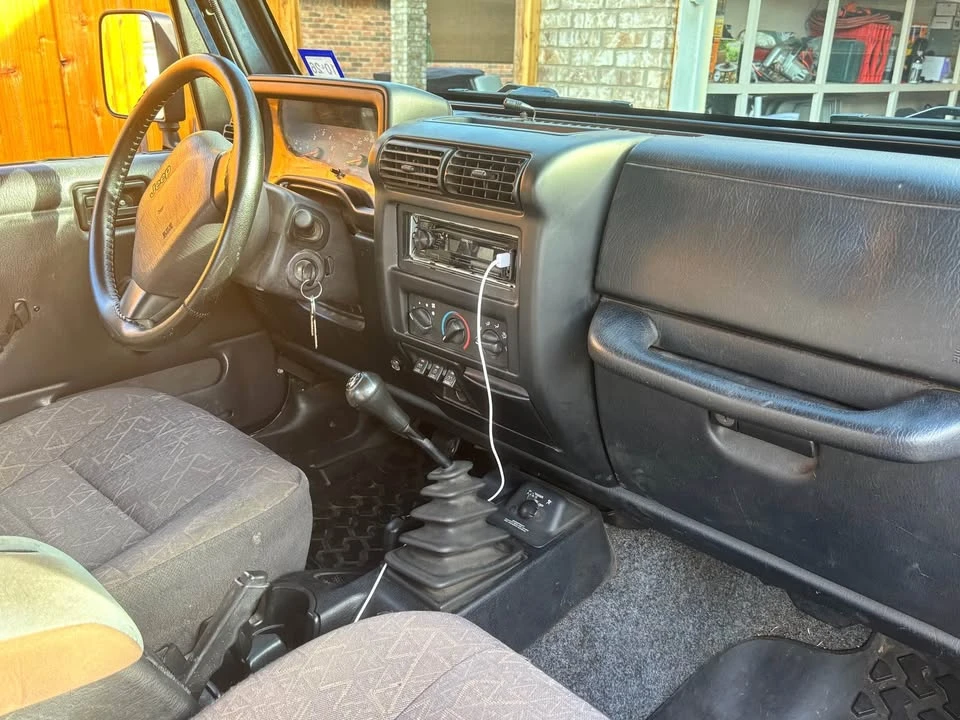 2001 Jeep TJ Wrangler - Image 5 of 7