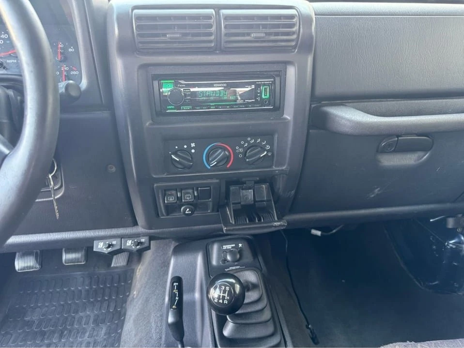 2001 Jeep TJ Wrangler - Image 14 of 15