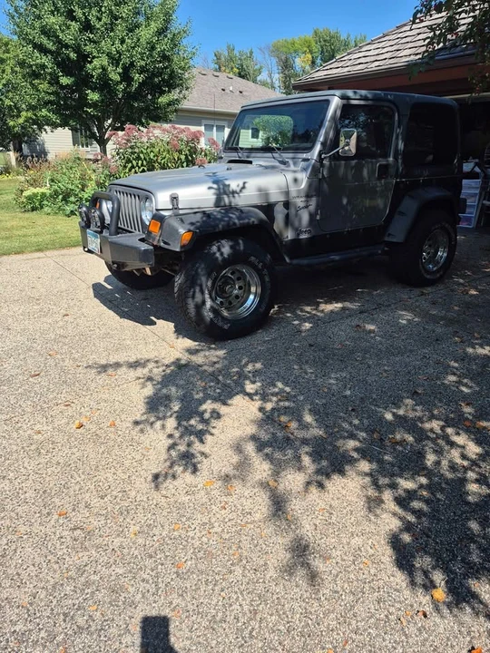 2001 Jeep TJ Wrangler - Image 2 of 8