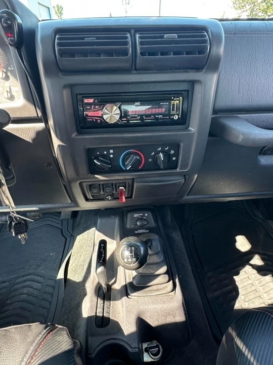 2001 Jeep TJ Wrangler - Image 13 of 18