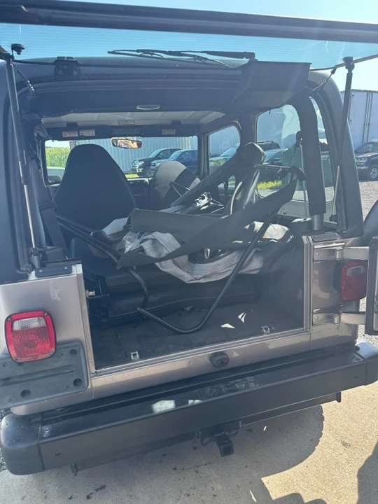 2001 Jeep TJ Wrangler - Image 18 of 18