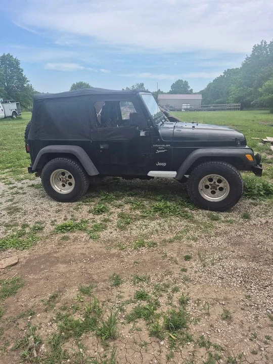 2001 Jeep TJ Wrangler - Image 2 of 4