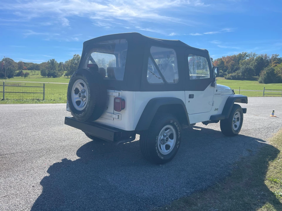 2001 Jeep TJ Wrangler - Image 16 of 31