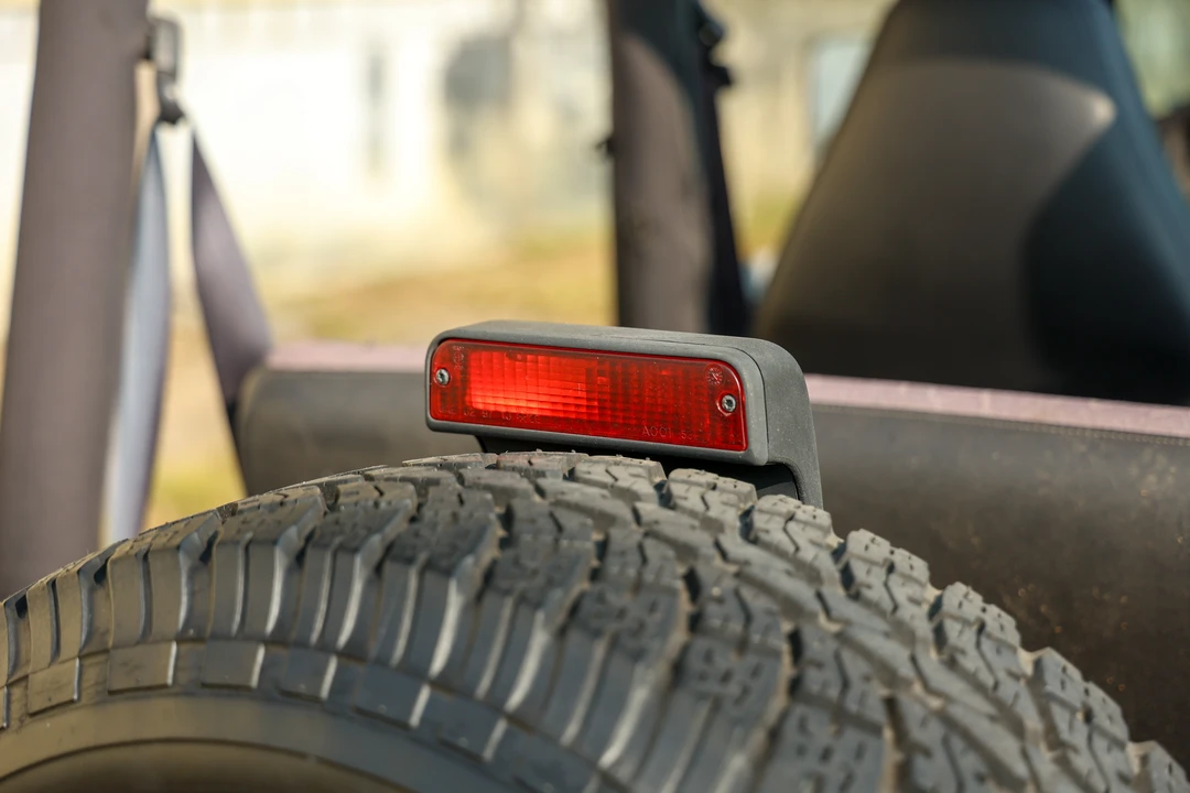 2001 Jeep TJ Wrangler - Image 29 of 31