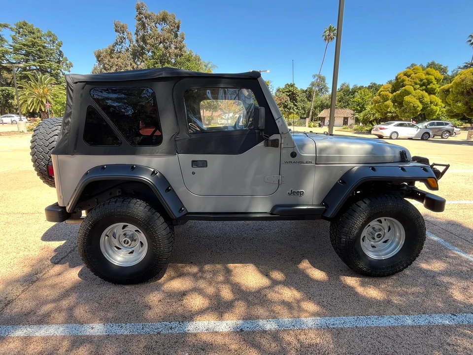 2001 Jeep TJ Wrangler - Image 16 of 31
