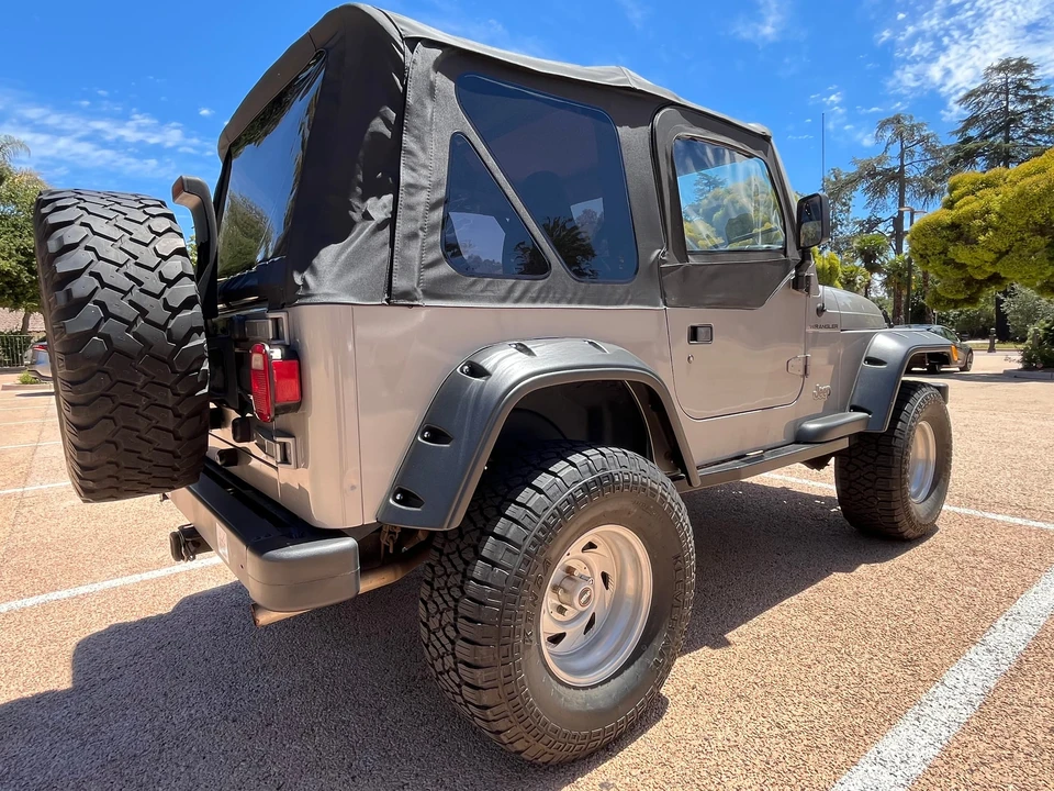 2001 Jeep TJ Wrangler - Image 14 of 31