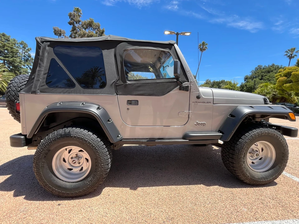 2001 Jeep TJ Wrangler - Image 17 of 31