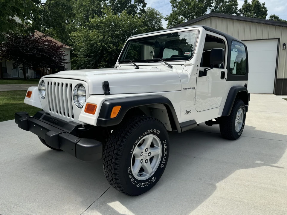 2001 Jeep TJ Wrangler - Image 2 of 31