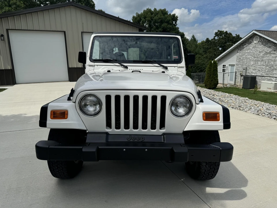 2001 Jeep TJ Wrangler - Image 15 of 31