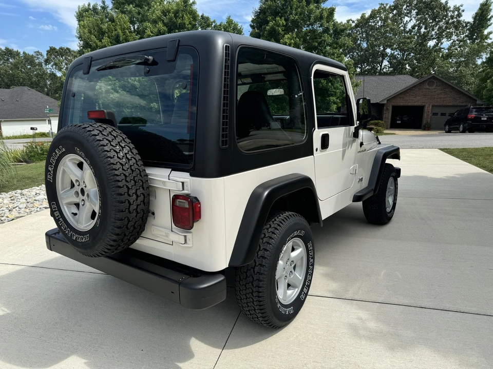 2001 Jeep TJ Wrangler - Image 9 of 31