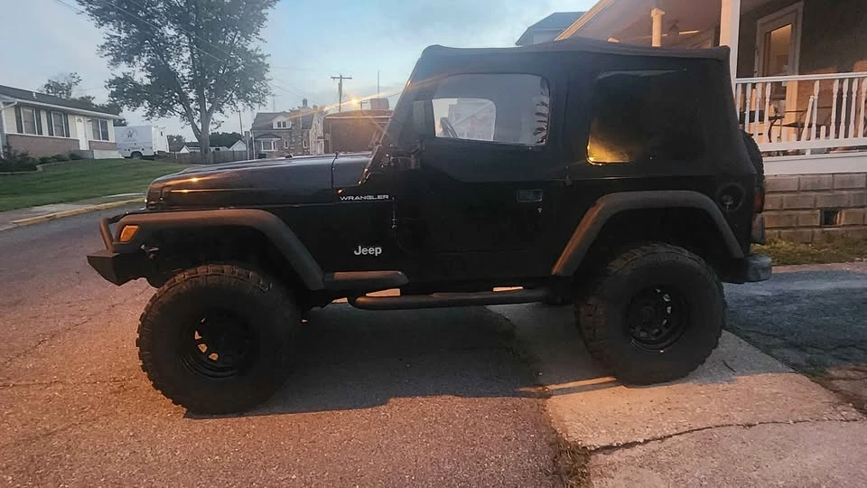 2001 Jeep TJ Wrangler - Image 2 of 11
