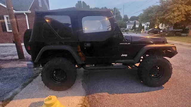 2001 Jeep Wrangler SE Sport Utility 2D
