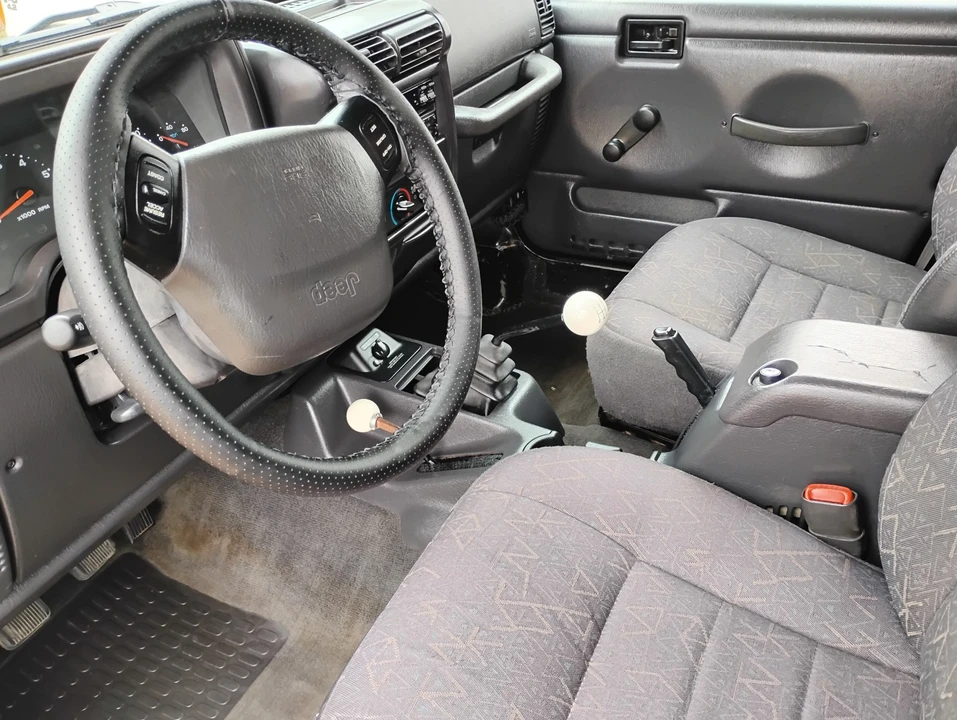 2001 Jeep TJ Wrangler - Image 9 of 13