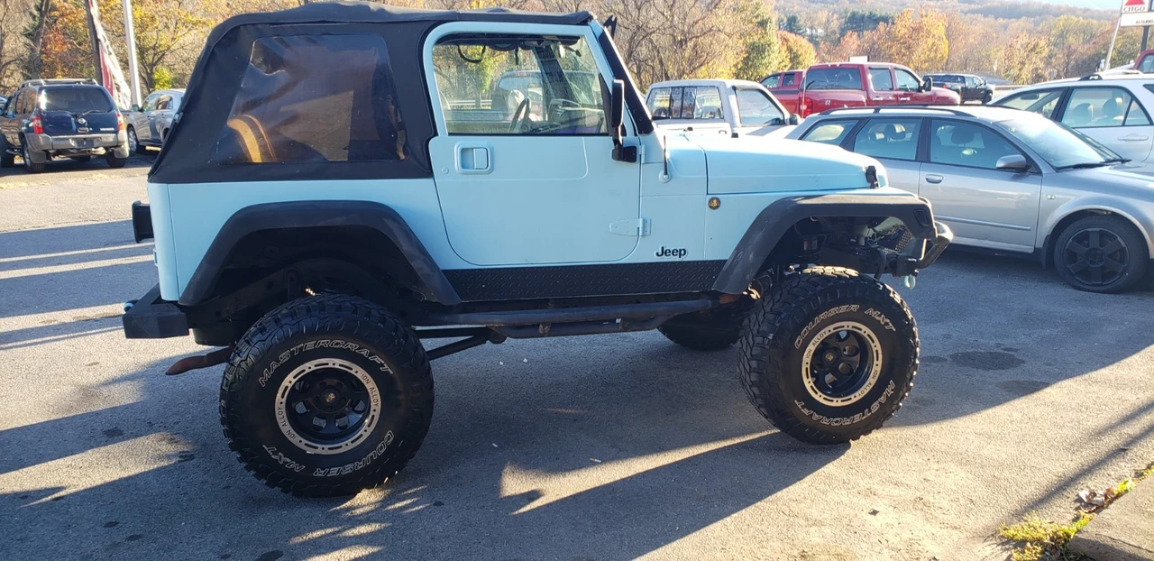 2001 Jeep TJ Wrangler - Image 2 of 12