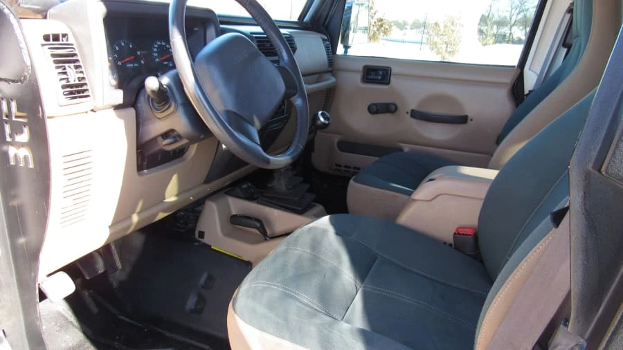 2001 Jeep TJ Wrangler - Image 4 of 5