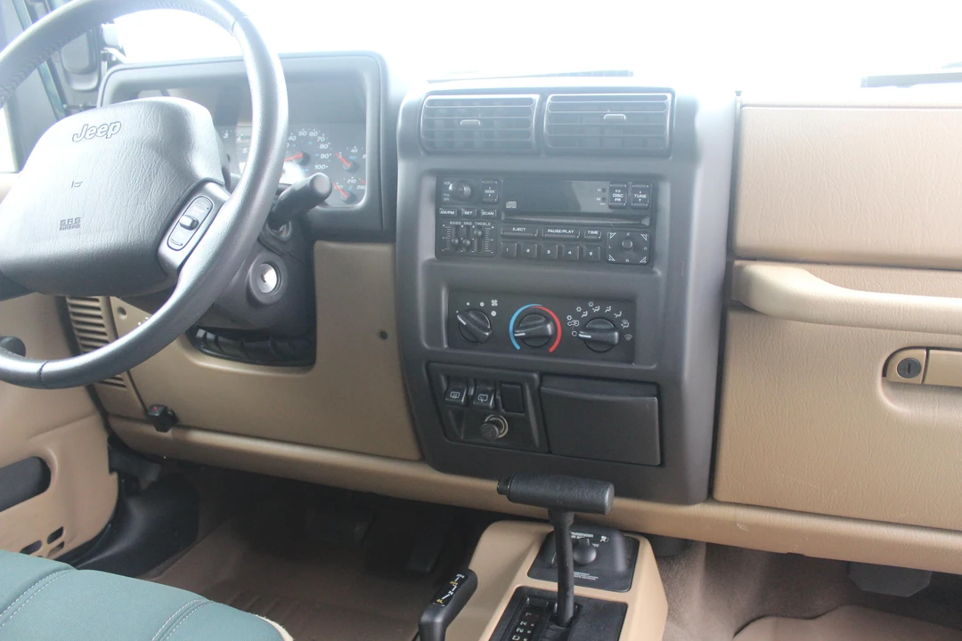 2001 Jeep TJ Wrangler - Image 28 of 31