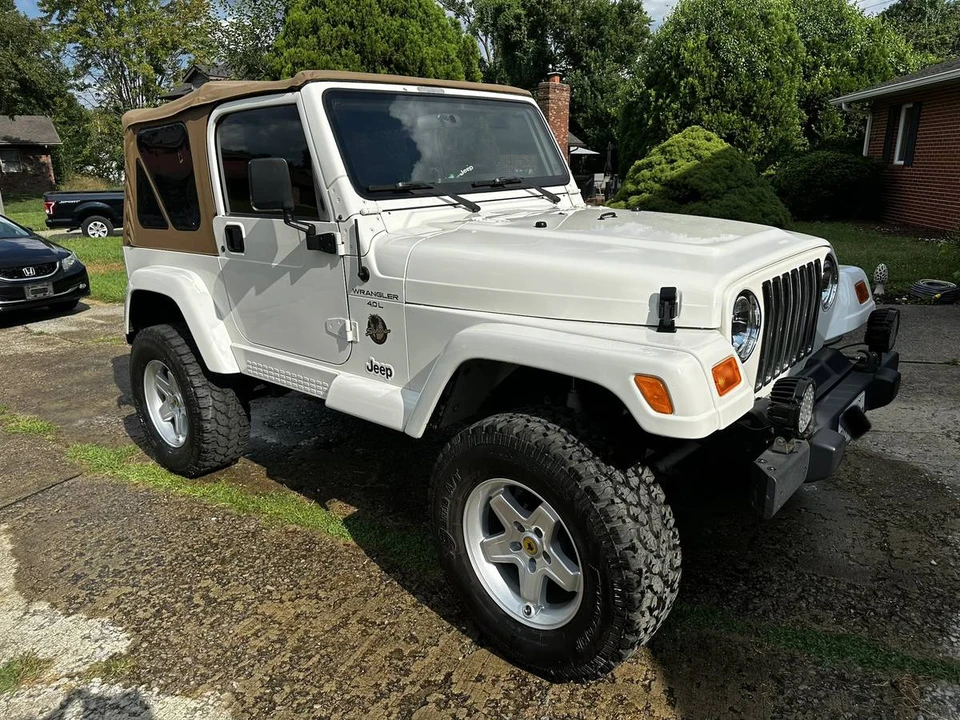 2001 Jeep TJ Wrangler - Image 3 of 12