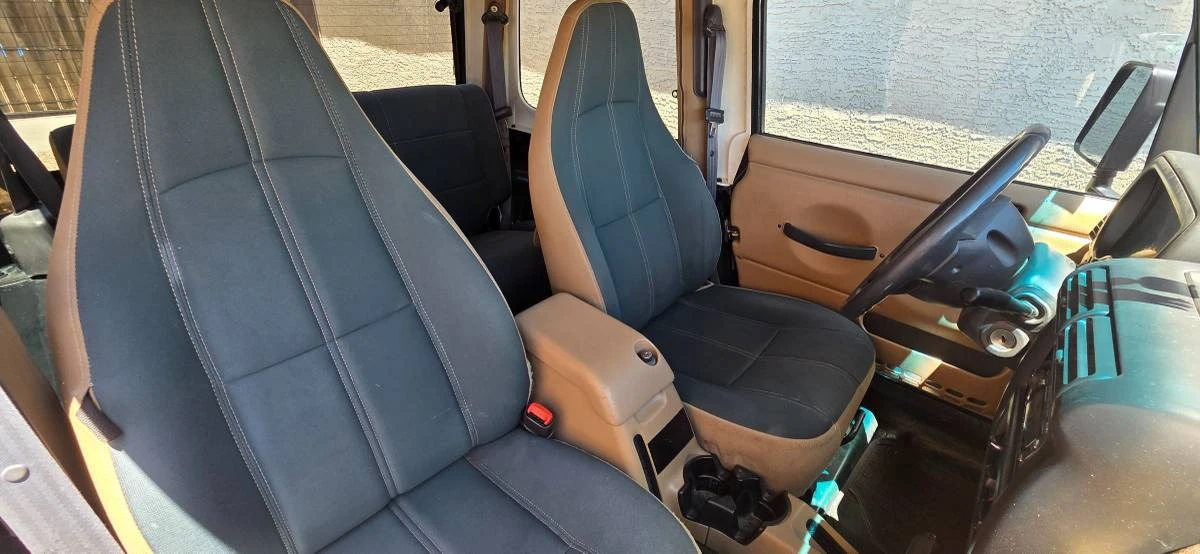 2001 Jeep TJ Wrangler - Image 9 of 13