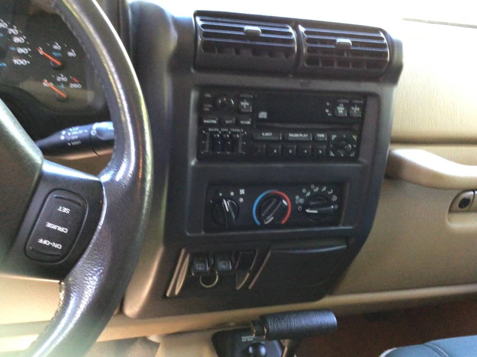 2001 Jeep TJ Wrangler - Image 17 of 24
