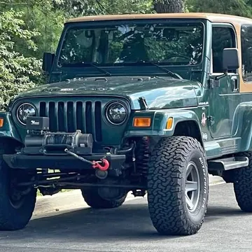 2001 Jeep Wrangler Sahara Sport Utility 2D