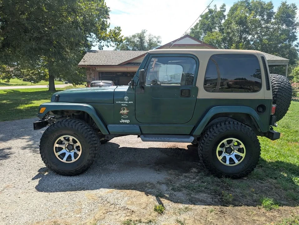 2001 Jeep TJ Wrangler - Image 2 of 15