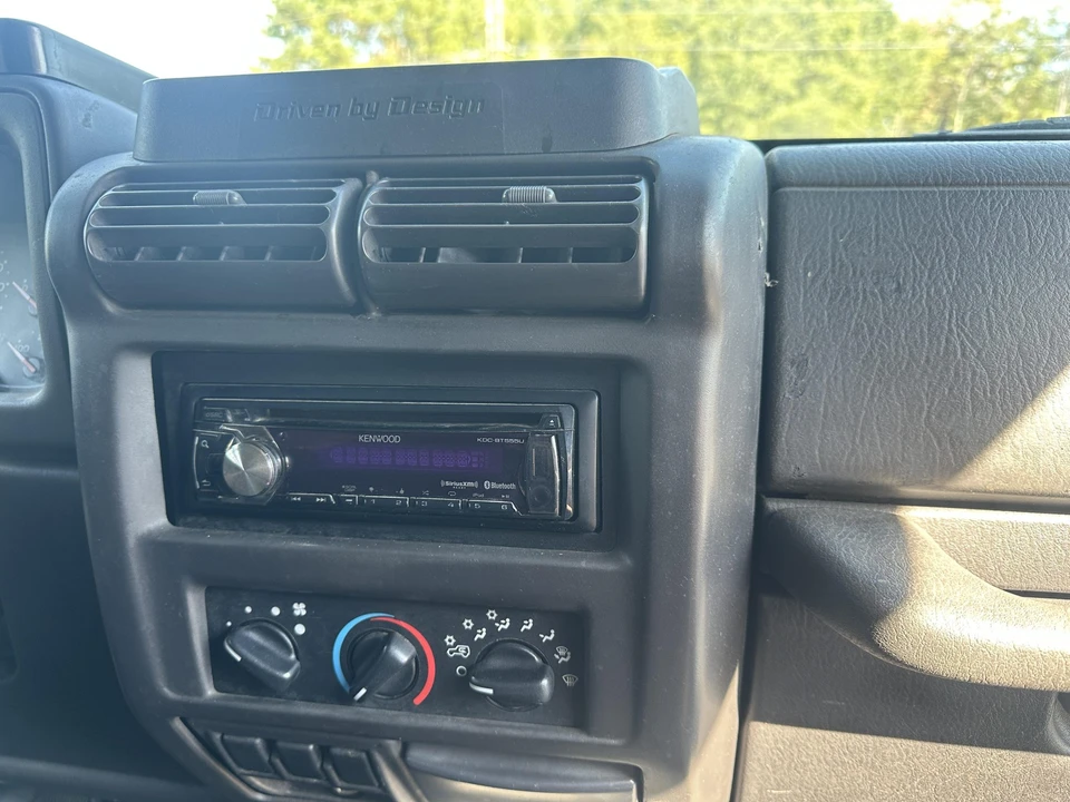 2001 Jeep TJ Wrangler - Image 21 of 31