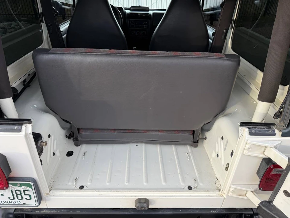 2001 Jeep TJ Wrangler - Image 15 of 18