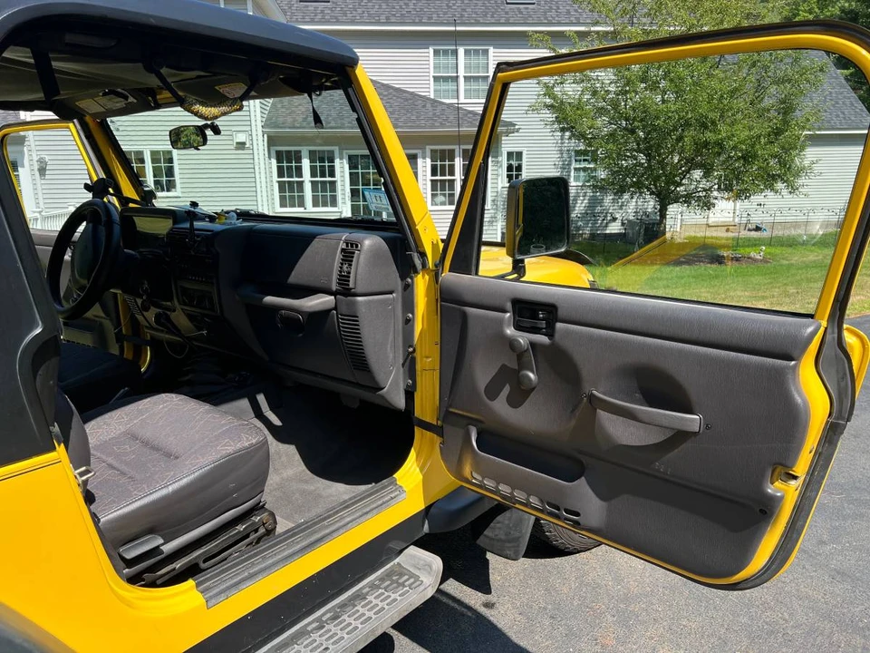 2001 Jeep TJ Wrangler - Image 10 of 19