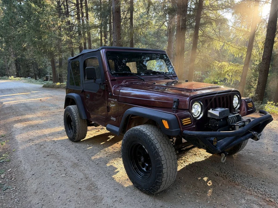 2001 Jeep TJ Wrangler - Image 2 of 10