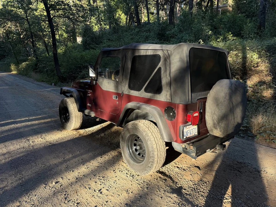 2001 Jeep TJ Wrangler - Image 4 of 10