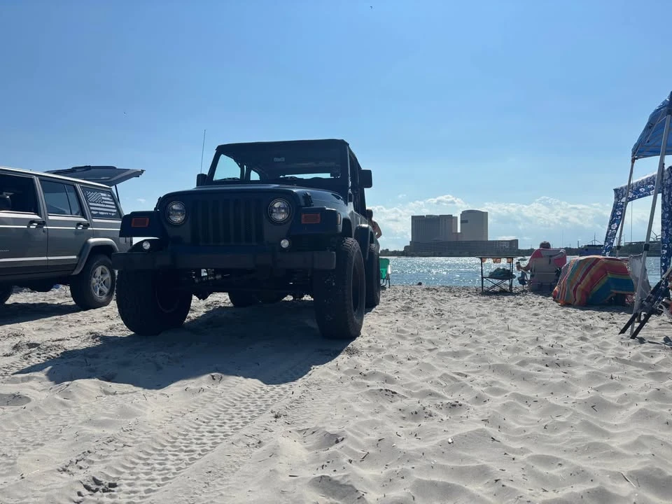 2001 Jeep TJ Wrangler - Image 2 of 15