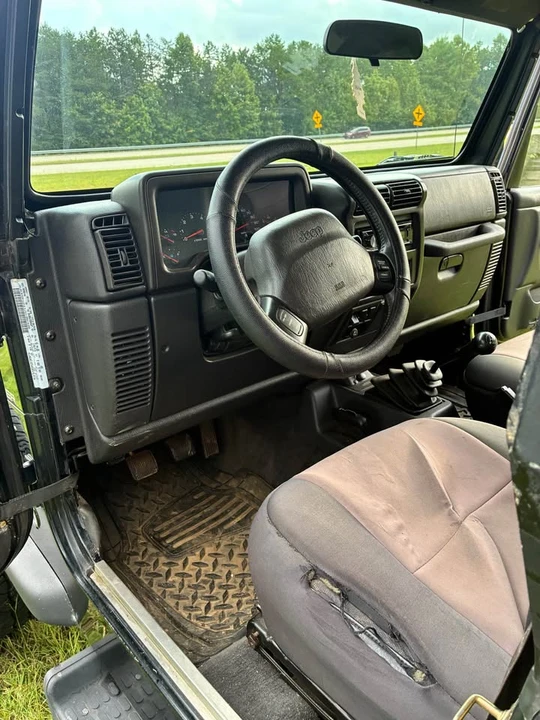 2001 Jeep TJ Wrangler - Image 10 of 14